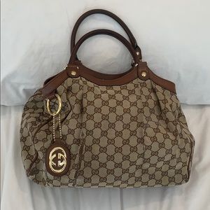 GUCCI Sukey Medium GG Canvas Tote